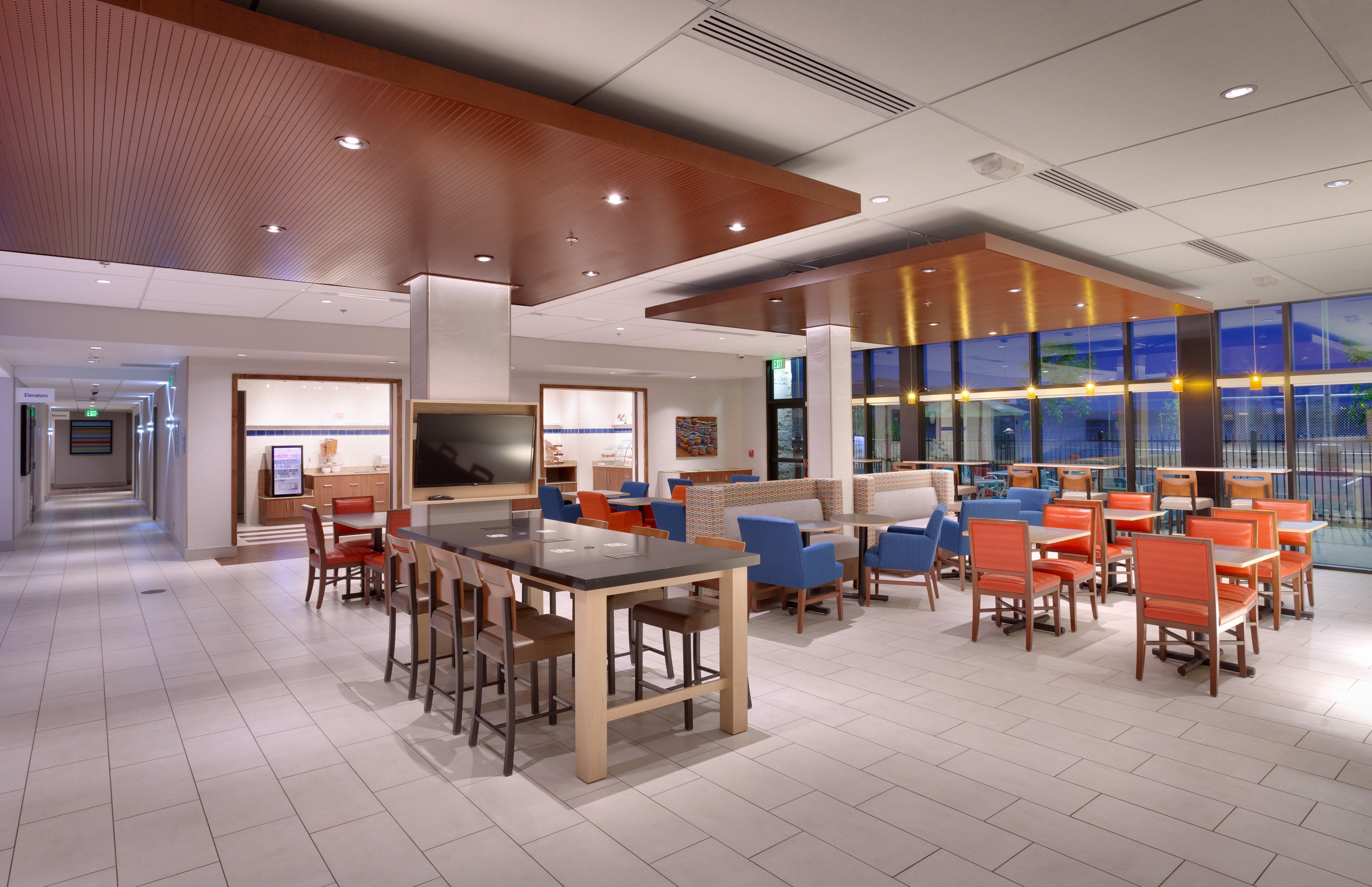 Holiday Inn Express & Suites Phoenix West - Buckeye By Ihg Exterior foto